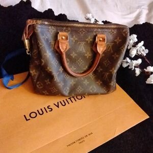 Louis Vuitton Monogram Satchel Speedy 25
